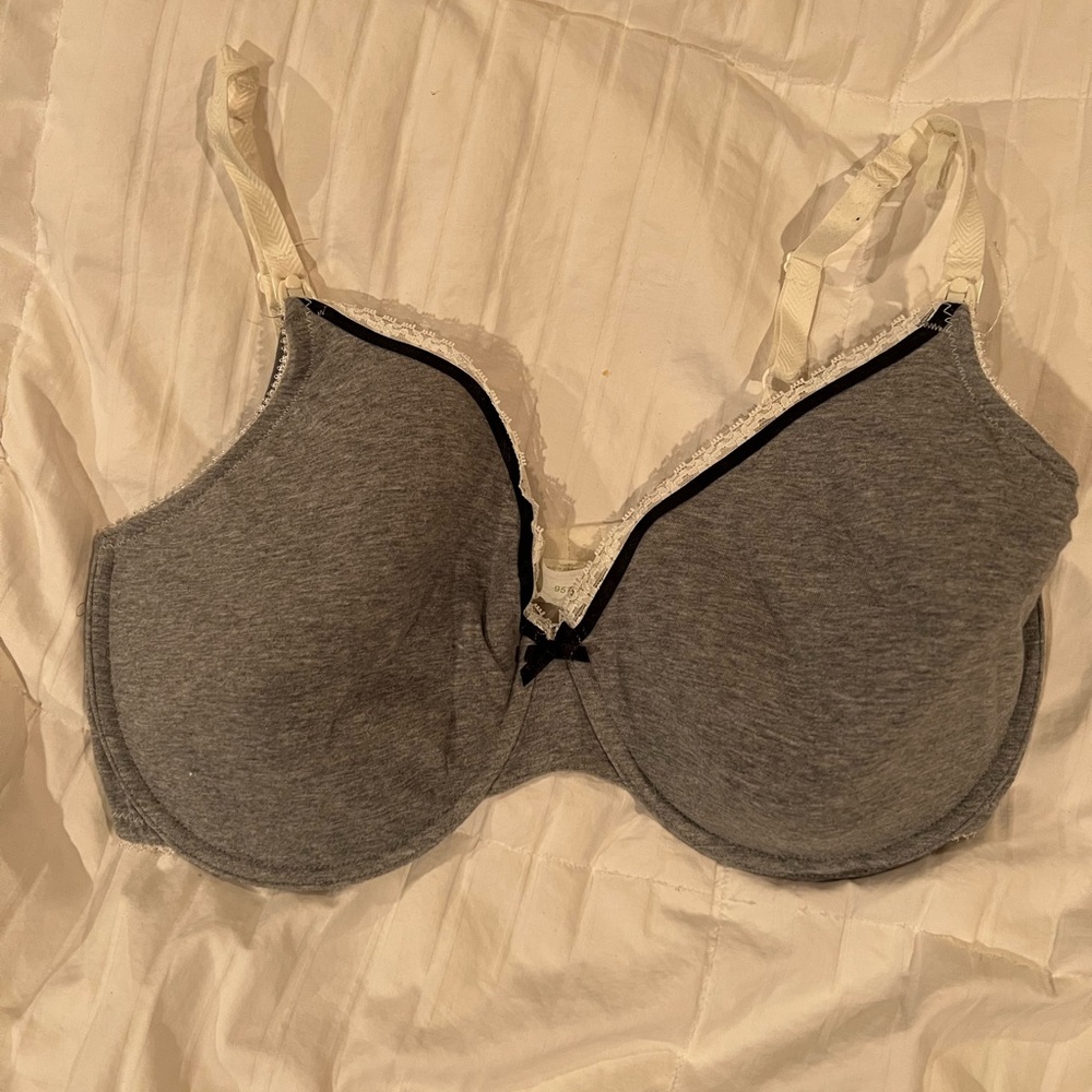 Motherhood Maternity Grey size 40F nursing bra